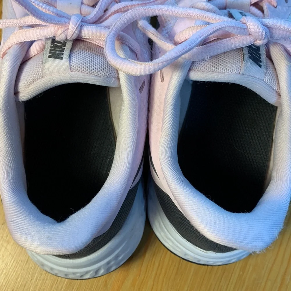 Nike Revolution Sneakers Girls